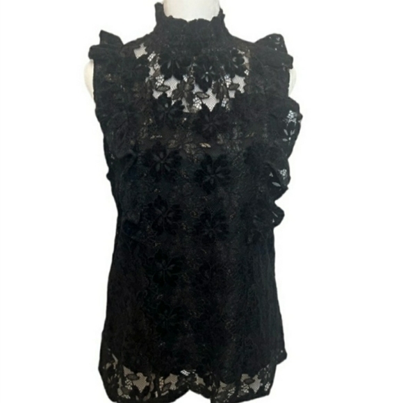 Cable & Gauge Tops - NWT Cable & Gauge Black Lace Top with Cami. High Neck Size Sm